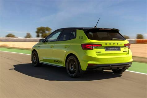 El Skoda Fabia Rally De Cohete Su Rez Se Convierte En Un Modelo