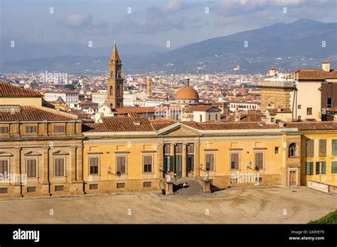 Basilica Di Santo Spirito Firenze Fotografías E Imágenes De Alta