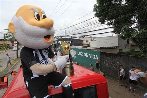 Sem O Elenco Carreata Do Cear Celebra T Tulo Estadual Cerca De