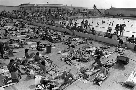 17 Pictures Of The Blackpool Pools And Waterslides Where We Cooled Off