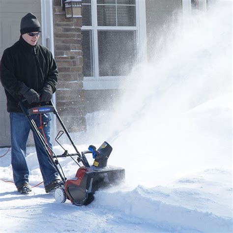 Toro 38381 18 Inch 15 Amp Electric 1800 Power Curve Snow Blower Review