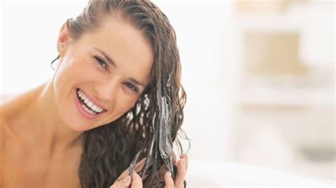 12 Best Hair Conditioners For Damaged Hair Guide 2022