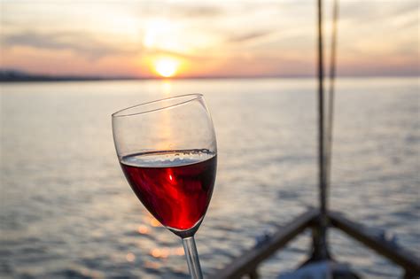 Escursione In Barca A Vela Con Degustazione Di Vini Leuca Sulla Rotta