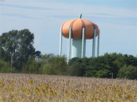 Water Tower In Circleville Ohio Every Fall They Have A Pumpkin