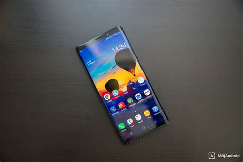 Ak máte telefón s OLED displejom, pravdepodobne ho vyrobil Samsung