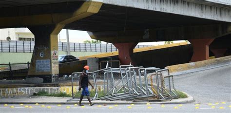 Protestan en La Pulga por cerco de la Policía