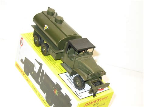 DINKY TOYS GMC Citerne Militaire Et Conducteur Ref 823 Version N2