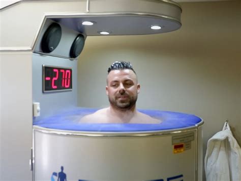 What Is Cryotherapy Is It Safe Benefits Risks And More