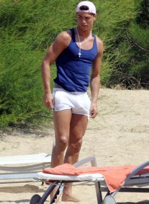 Cristiano Ronaldo Gay Proof Rihanna Says So Famewatcher