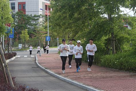 “青春心向党，奔跑向未来”——管理学院举办校园跑活动 新闻网