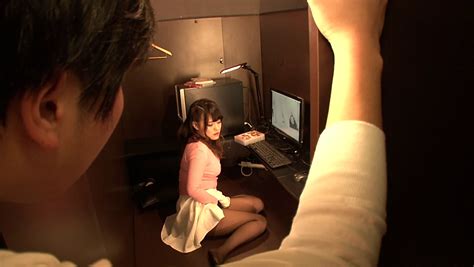 緊急速報！エロ本やエロビデオを見ている若い女子が、深夜のネットカフェに急増中！！ アダルト動画 ソクミル