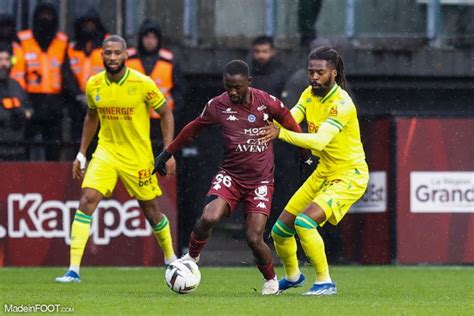 Ligue 1 Le FC Metz frappe un gros coup et enfonce le FC Lorient résumé