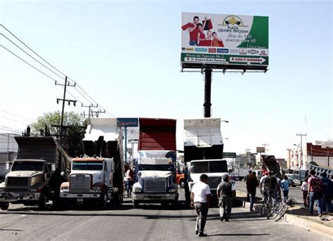 Policía Federal reporta manifestaciones y cierres carreteros en varios