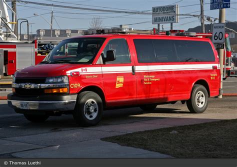 Einsatzfahrzeug Mississauga Fire And Emergency Services District