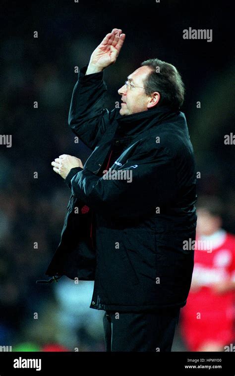 Houllier Liverpool 1998 Hi Res Stock Photography And Images Alamy