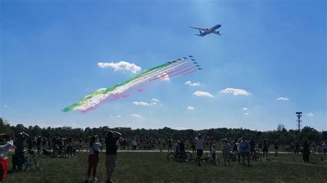 F Gp D Italia L Arrivo Delle Frecce Tricolori E Airbus Ita Il