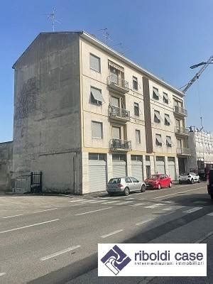 Palazzo Edificio Buono Stato Seregno Rif Immobiliare It