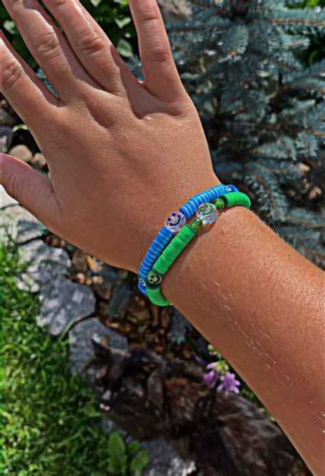 Браслетики из плоского бисера💙💚