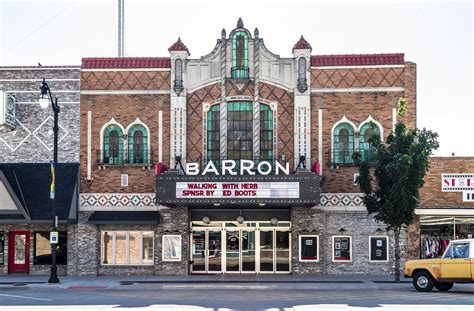 Barron Theatre The Barron Theatre In Pratt Kansas Opened Flickr