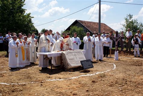 Polo En Kamen Temeljac Nove Crkve Na Ceru Derventa Hdz Bih Posavina