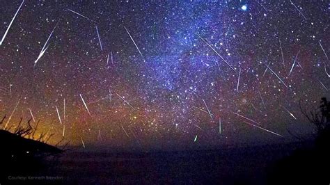 Llega la lluvia de estrellas de las GEMÍNIDAS los restos del asteroide