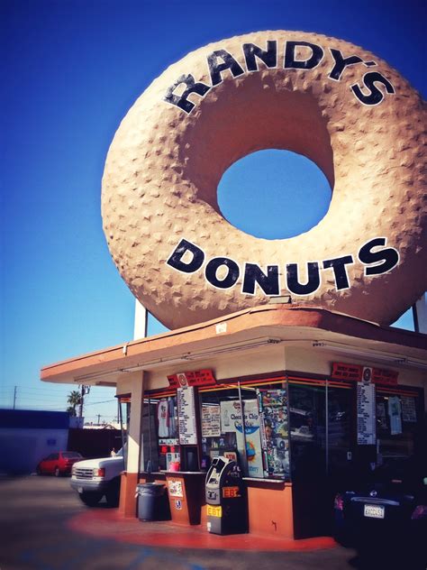 Randy's Donuts - theSCvibe