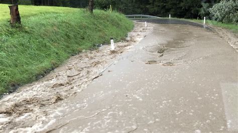 Starke Regenf Lle F Hren Zu Berflutungen Oe Tv