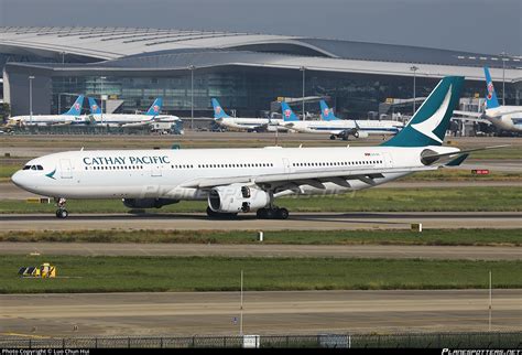 B Laz Cathay Pacific Airbus A Photo By Luo Chun Hui Id