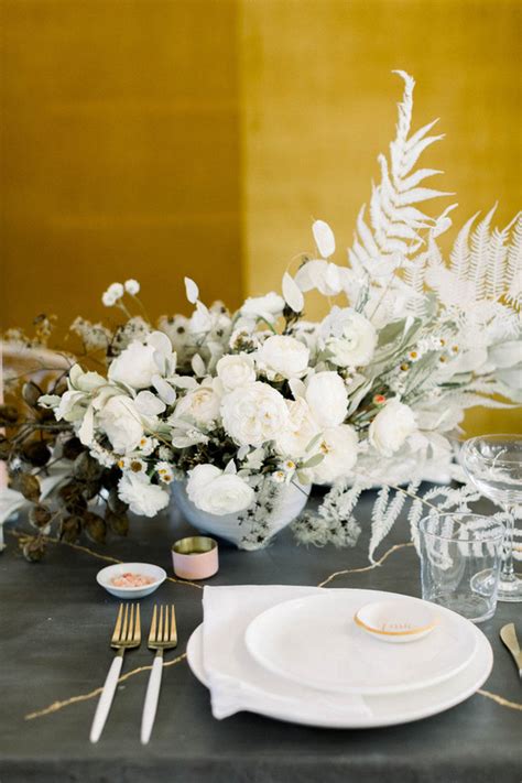 White floral arrangements | Wedding & Party Ideas | 100 Layer Cake