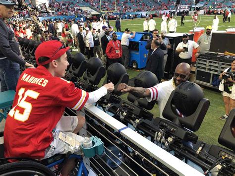 Jerry Rice Shares Superbowl Ring with Make-a-Wish kid | Southern Living