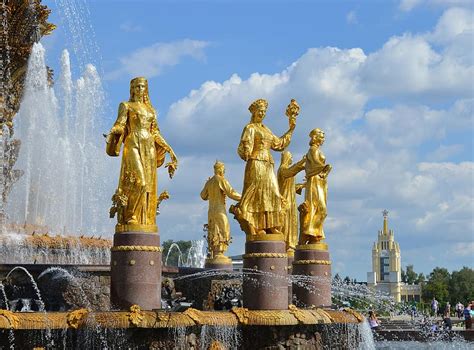 lenin moscow ulyanov communism  ussr monument nostalgia