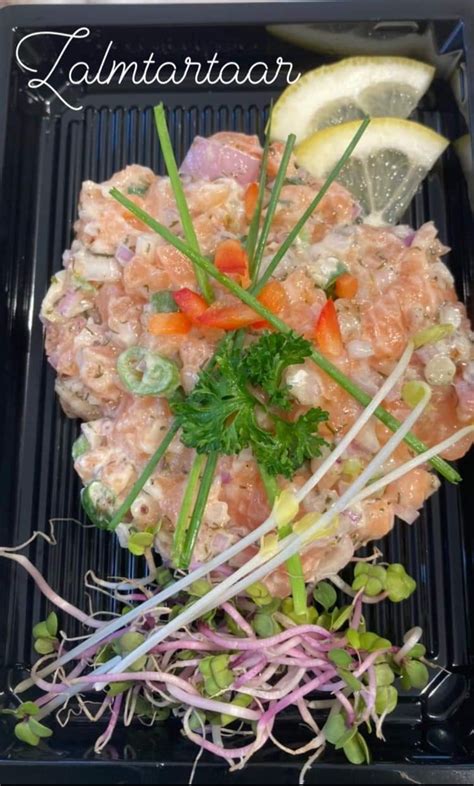 Zalmtartaar Met Gerookte Zalm En Dillesaus Fish For You Mol