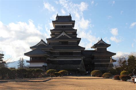 Matsumoto Castle - National Treasure in Nagano!
