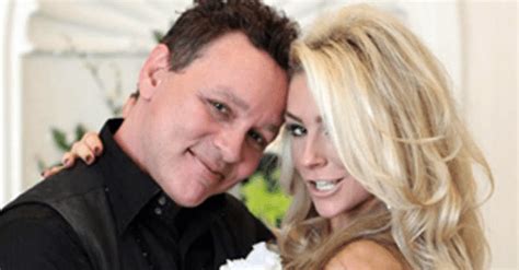 Courtney Stodden Still Flirting With Ex Boyfriend Husband Doug