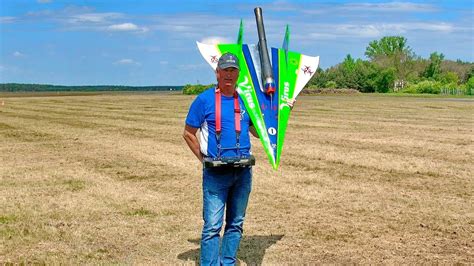 STUNNING LOUD AND FAST PULSO PULSE ENGINE POWERED RC JET MODEL