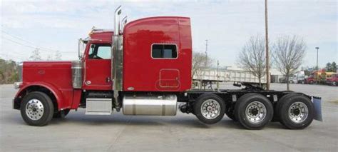 Peterbilt 389 - Photos, News, Reviews, Specs, Car listings