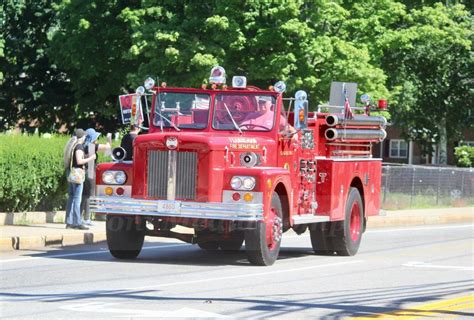 PHOTOS Small Antique Firetruck Parade In Framingham Framingham Source