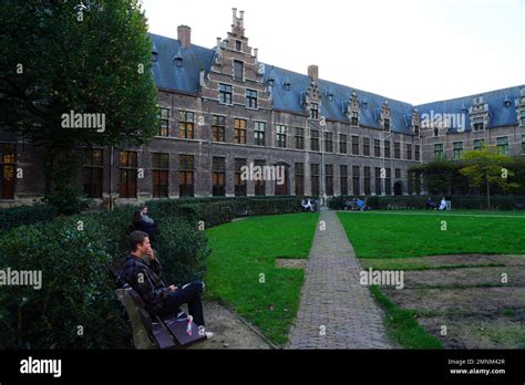 Uantwerp Hi Res Stock Photography And Images Alamy