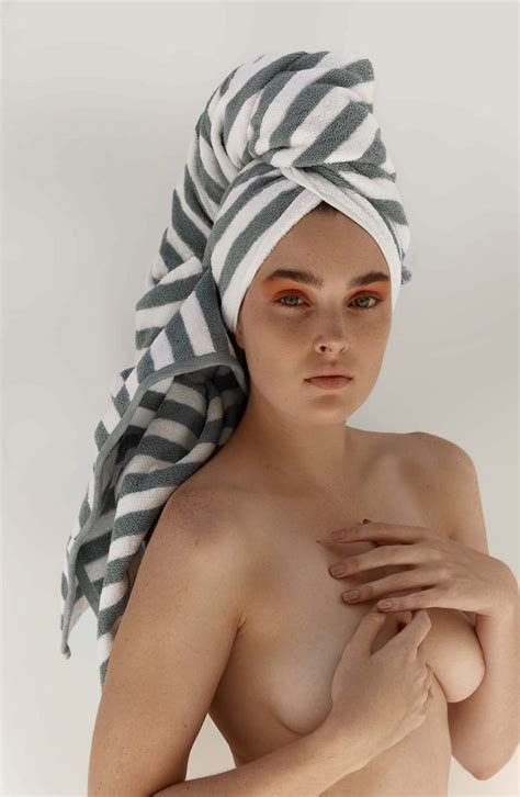 Jessica Wall Nude Sexy 5 Photos TheFappening