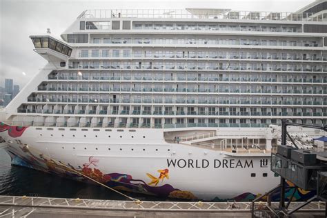 Dream Cruises' World Dream Takes Its Last Cruise to Nowhere - Bloomberg