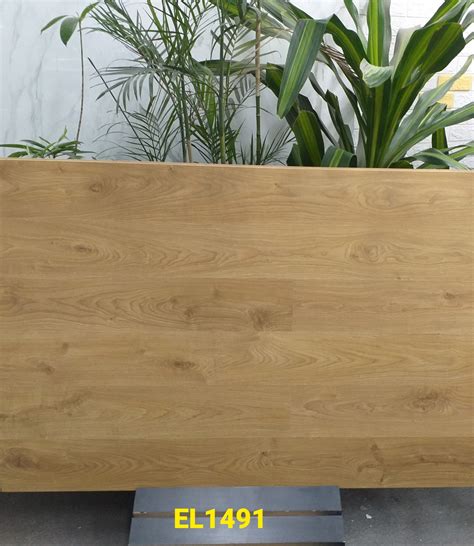 White Oak Light Natural Laminate Eligna El1491 Vietceramics