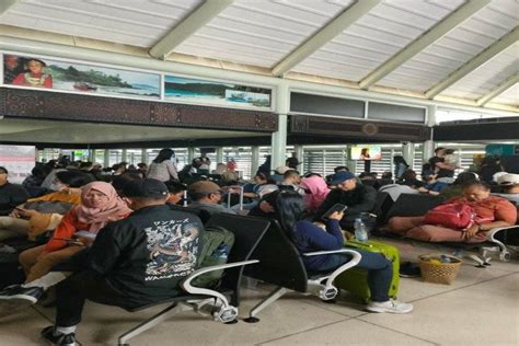 Puncak Arus Mudik Iduladha Terminal 1 Bandara Soekarno Hatta Penuh