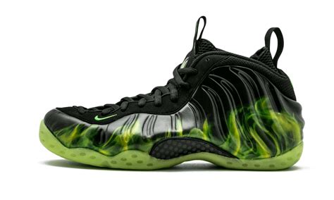 Nike Foamposite One Galaxy or ParaNorman - Sneaker Bar Detroit