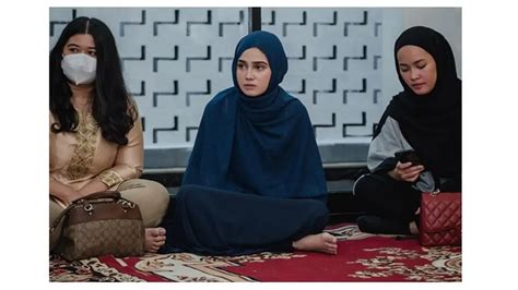 Gaya Penampilan Syifa Hadju Saat Pakai Hijab Banjir Pujian Hot Liputan