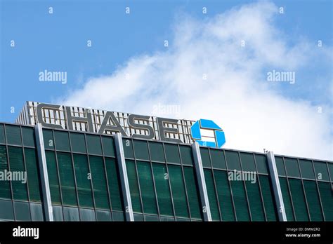 Chase Bank Logo Hi Res Stock Photography And Images Alamy