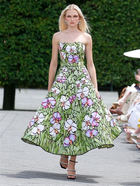 Oscar De La Renta Resort Fashion Show