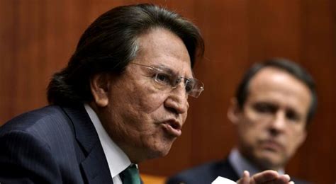 Alejandro Toledo Y Eliane Karp Salen De Corte De Ee Uu Y Un Amigo