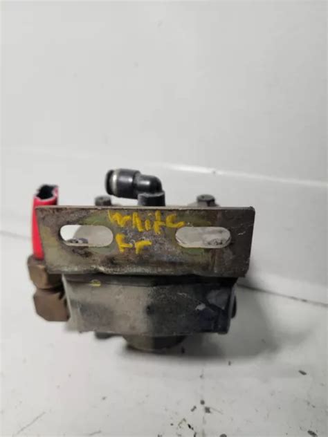 Bendix 102859 R 14 Air Brake Relay Valve T 294859 E 909828 5432