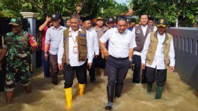 Komitmen Pemprov Banten Untuk Korban Banjir Di Cirumpak Tanjung Burung