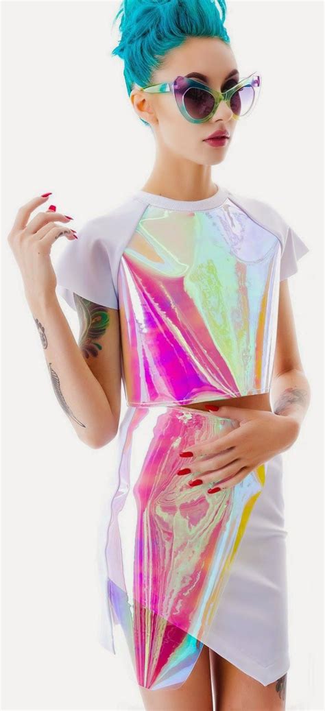 THOSE GIRLSS FASHION FRIDAY SEAPUNK Holographic Fashion Futuristic